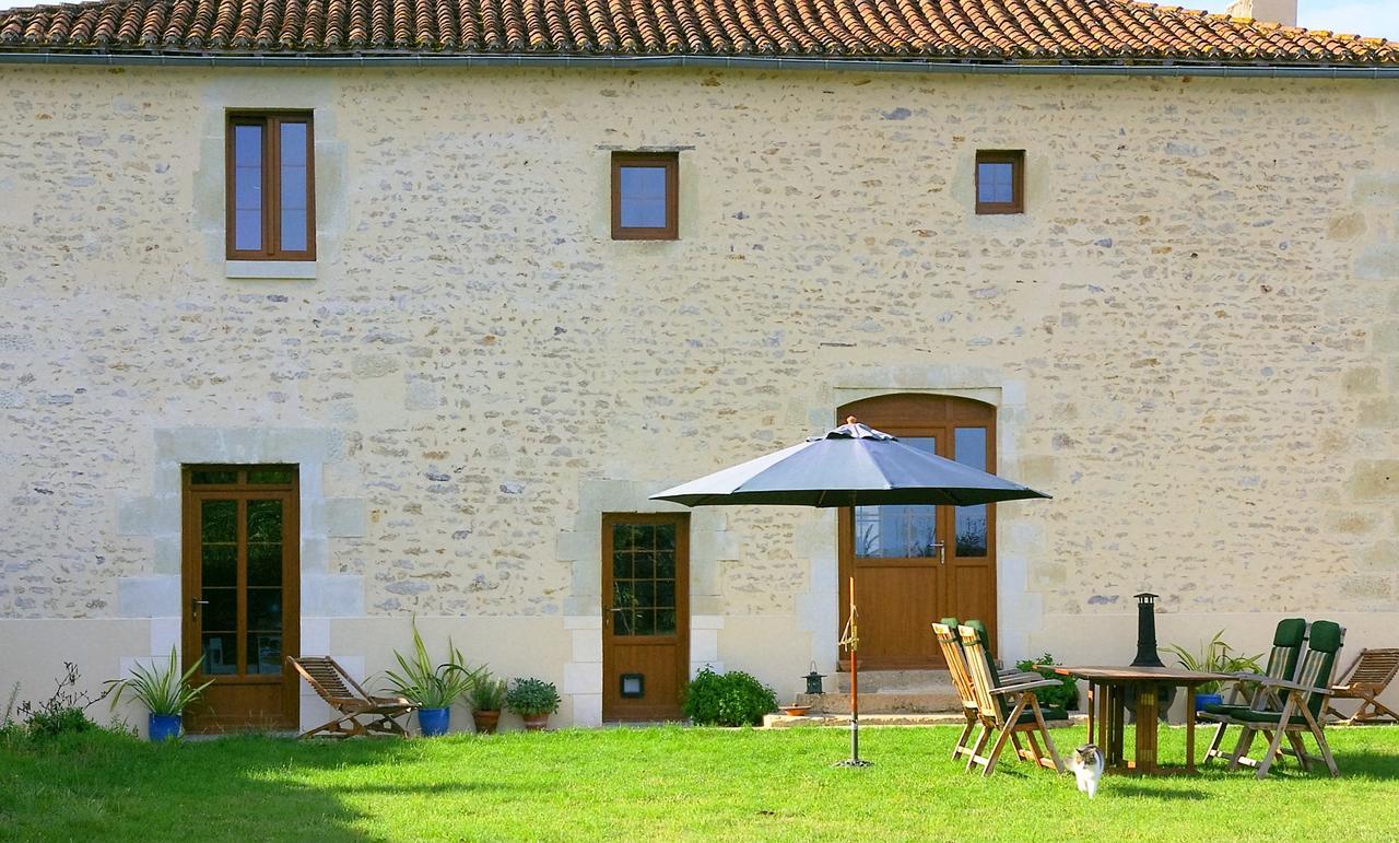 Chambre D'Hotes Oiron, Deux Sevres - Not Near Taize, Burgundy Bed & Breakfast Ngoại thất bức ảnh