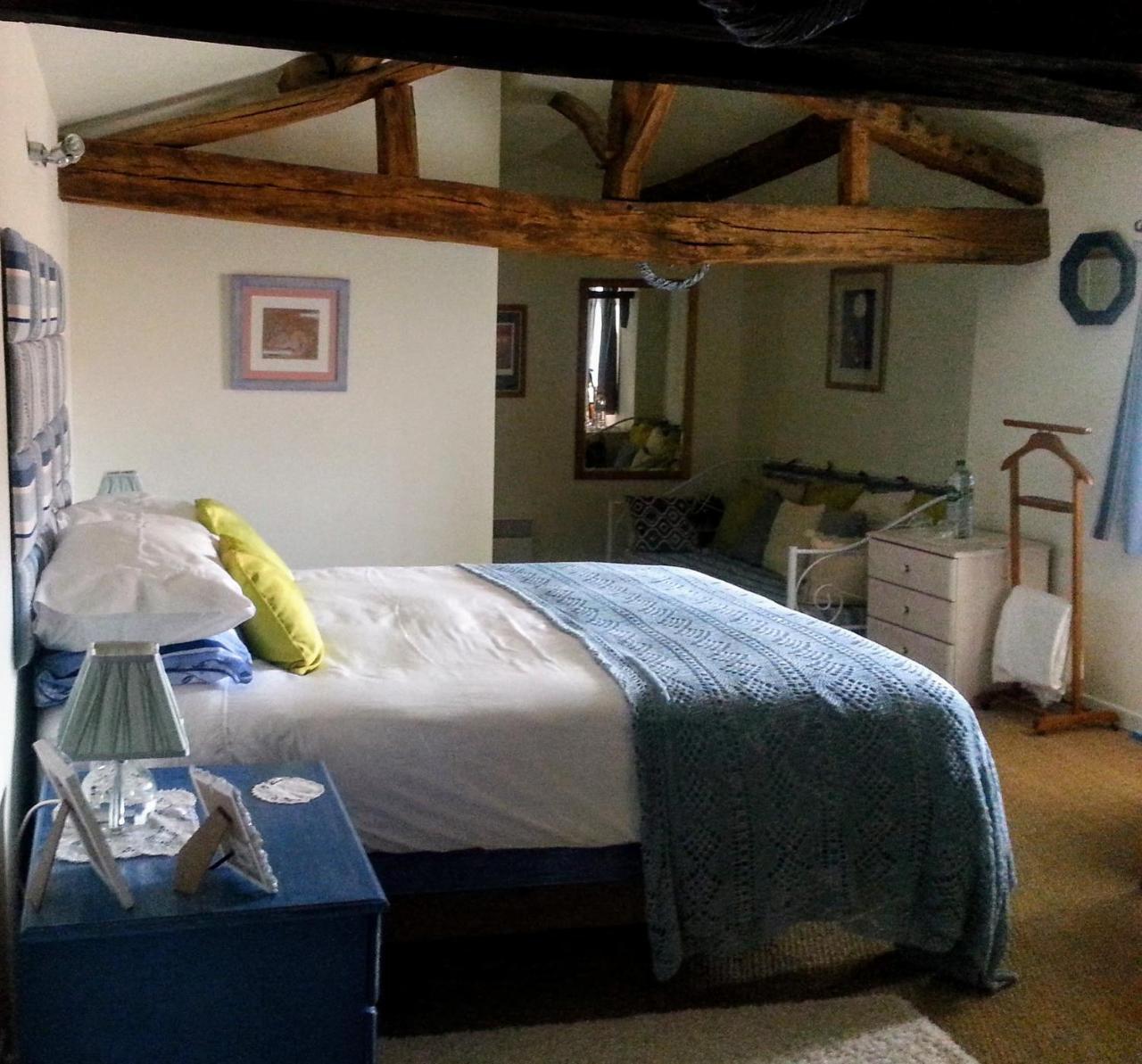 Chambre D'Hotes Oiron, Deux Sevres - Not Near Taize, Burgundy Bed & Breakfast Ngoại thất bức ảnh